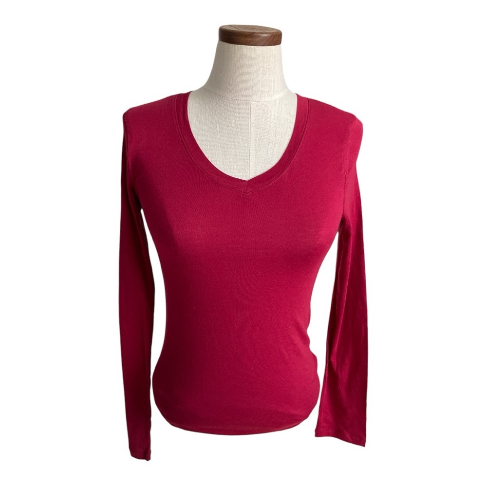 •Active Basic V-Neck T-Shirt